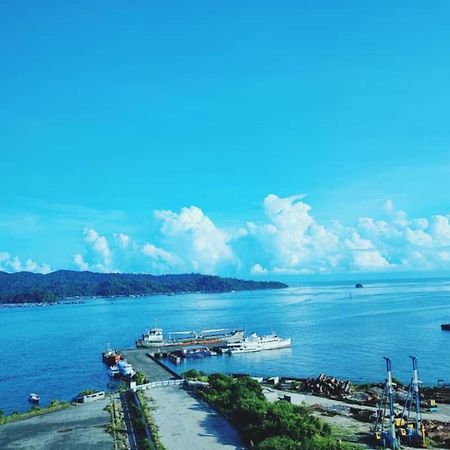 Отель Jesselton Quay Sea View Кота-Кинабалу Экстерьер фото