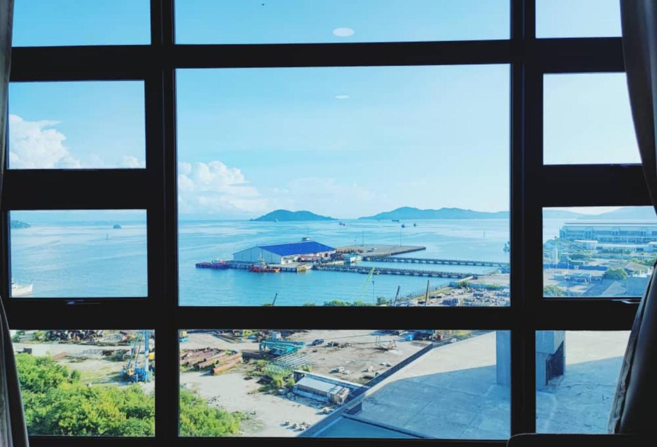 Отель Jesselton Quay Sea View Кота-Кинабалу Экстерьер фото